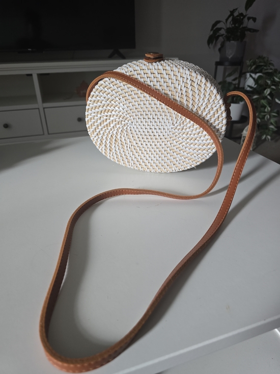 Handbags - Woven Round Crossbody Bag in White and Tan
